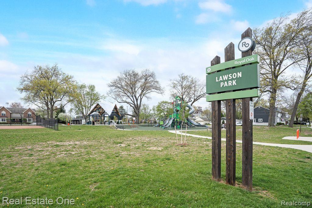 1039 Longfellow AVE