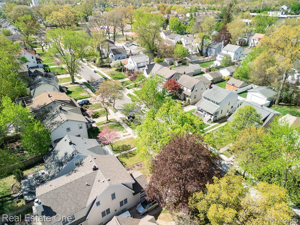 1039 Longfellow AVE