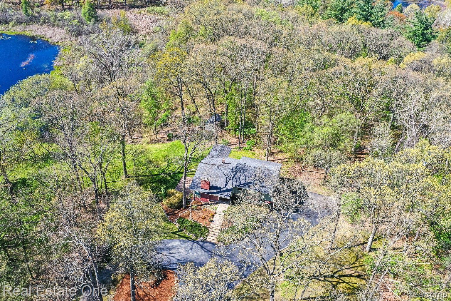 1401 W PREDMORE RD