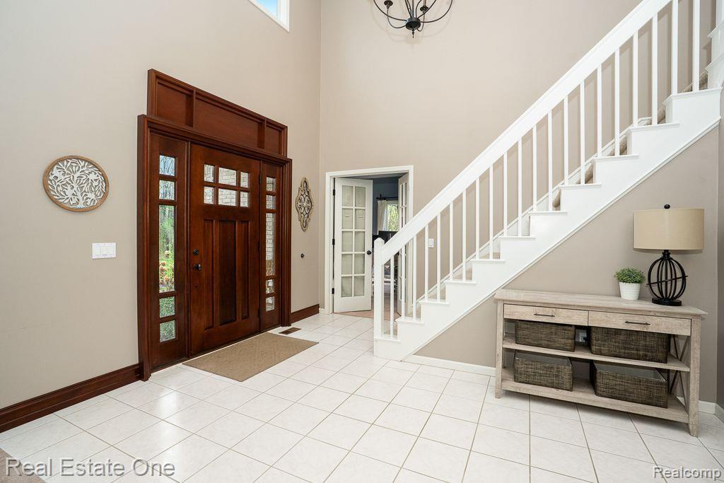 290 E Gunn RD