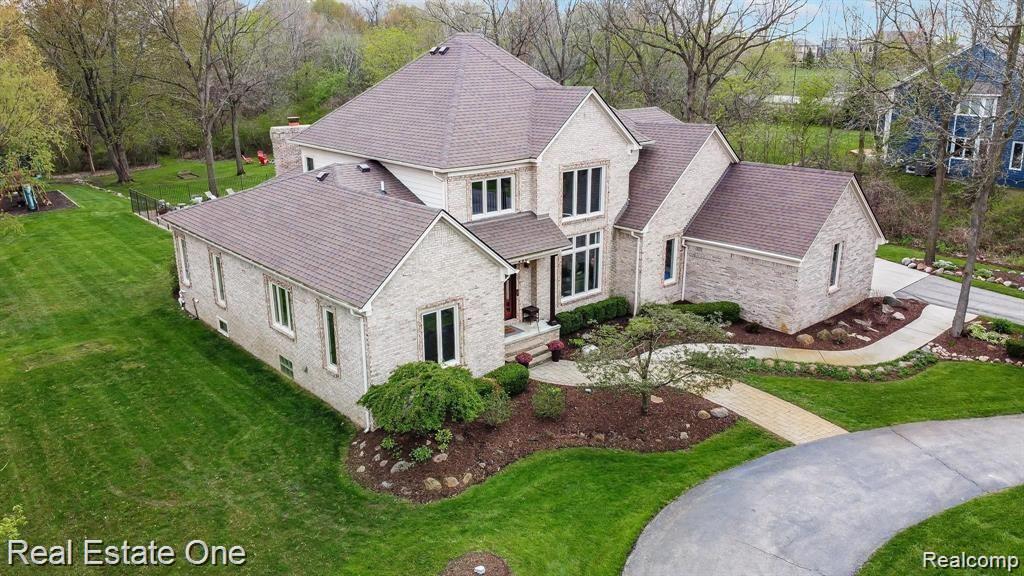 290 E Gunn RD