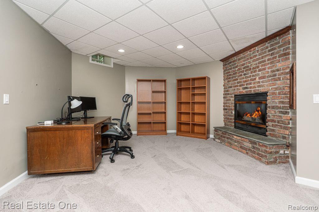 290 E Gunn RD