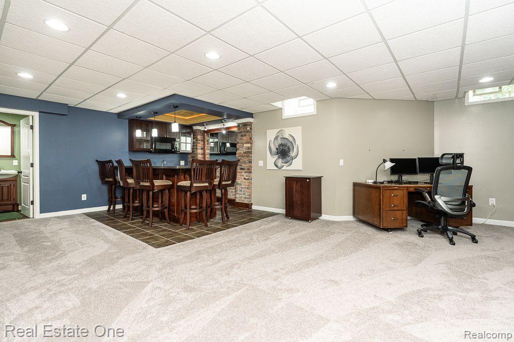 290 E Gunn RD