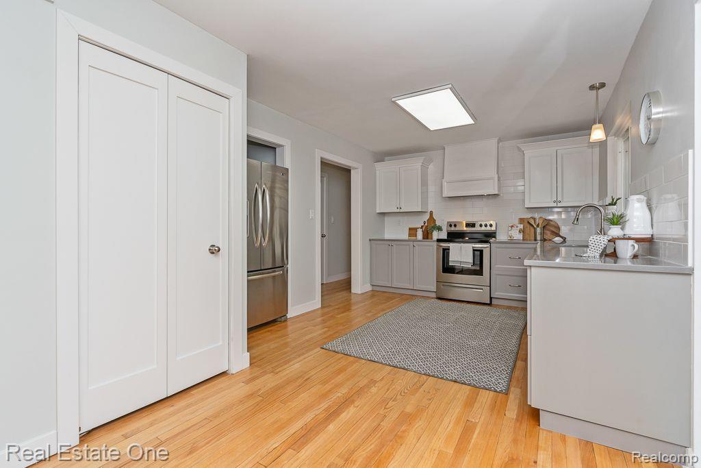 2789 HILLENDALE DR