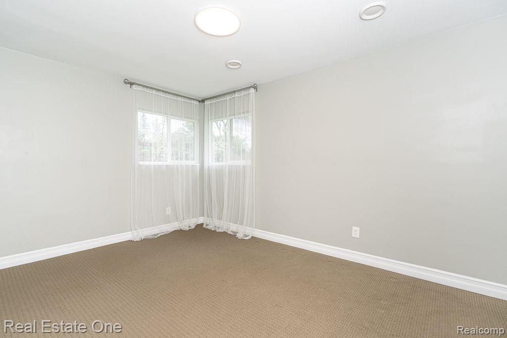 1637 NORTHUMBERLAND DR