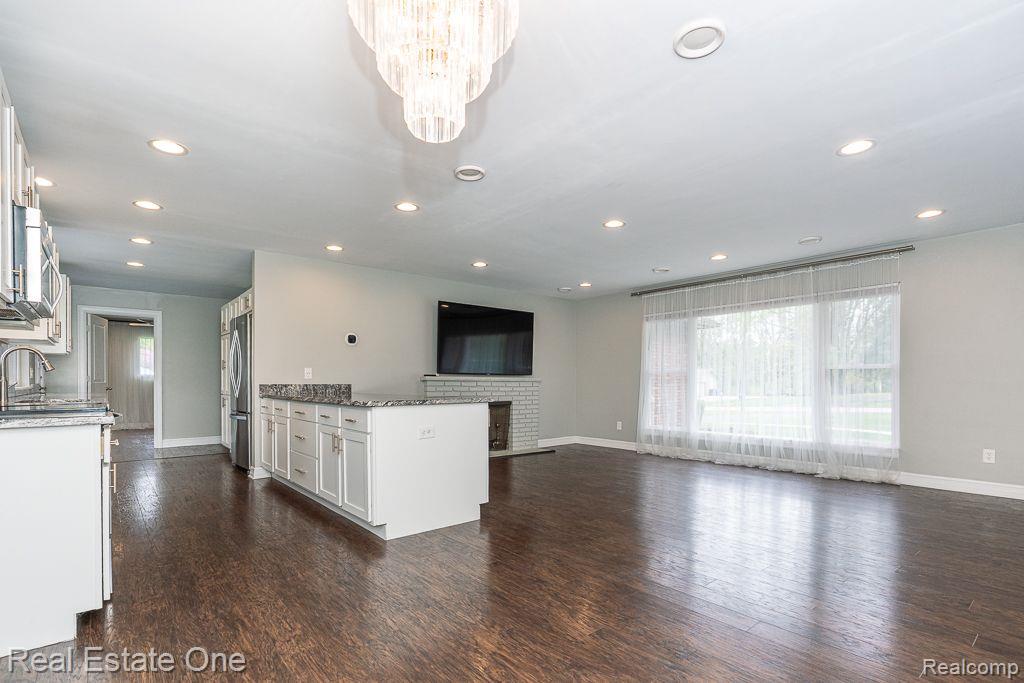 1637 NORTHUMBERLAND DR
