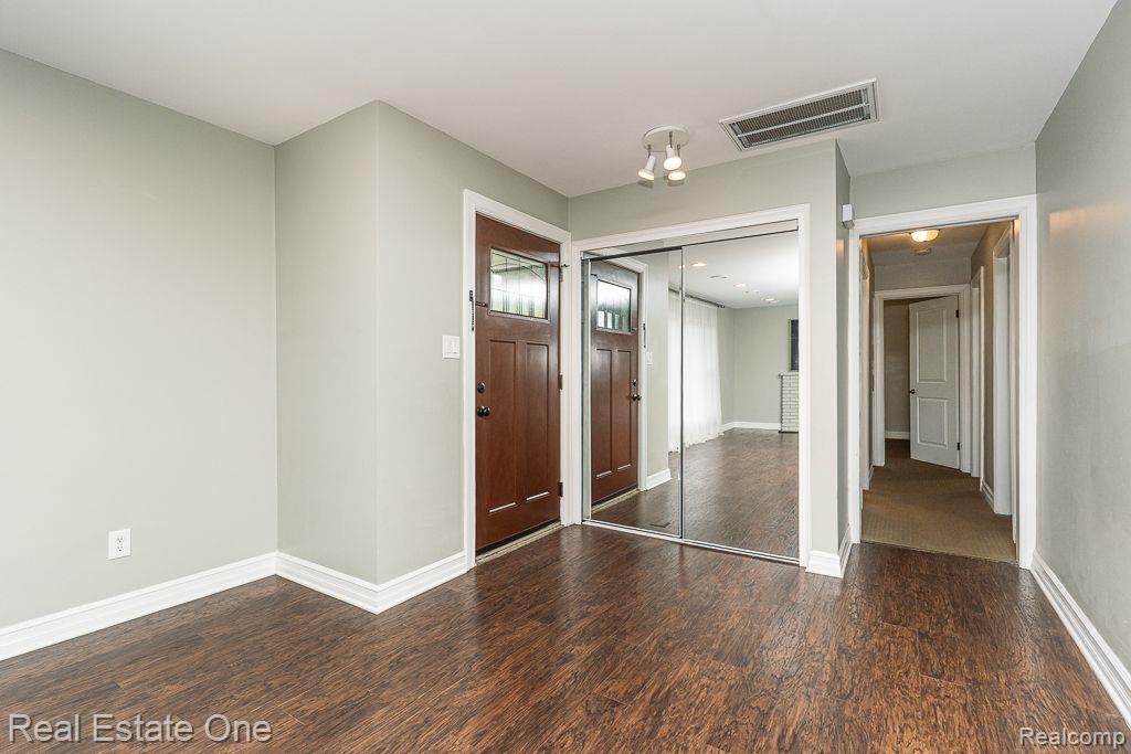 1637 NORTHUMBERLAND DR