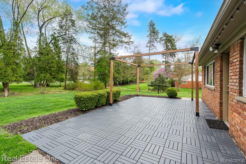 1637 NORTHUMBERLAND DR
