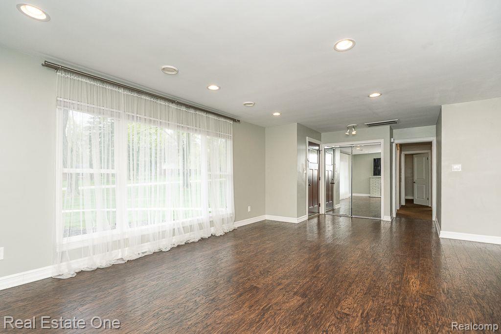 1637 NORTHUMBERLAND DR