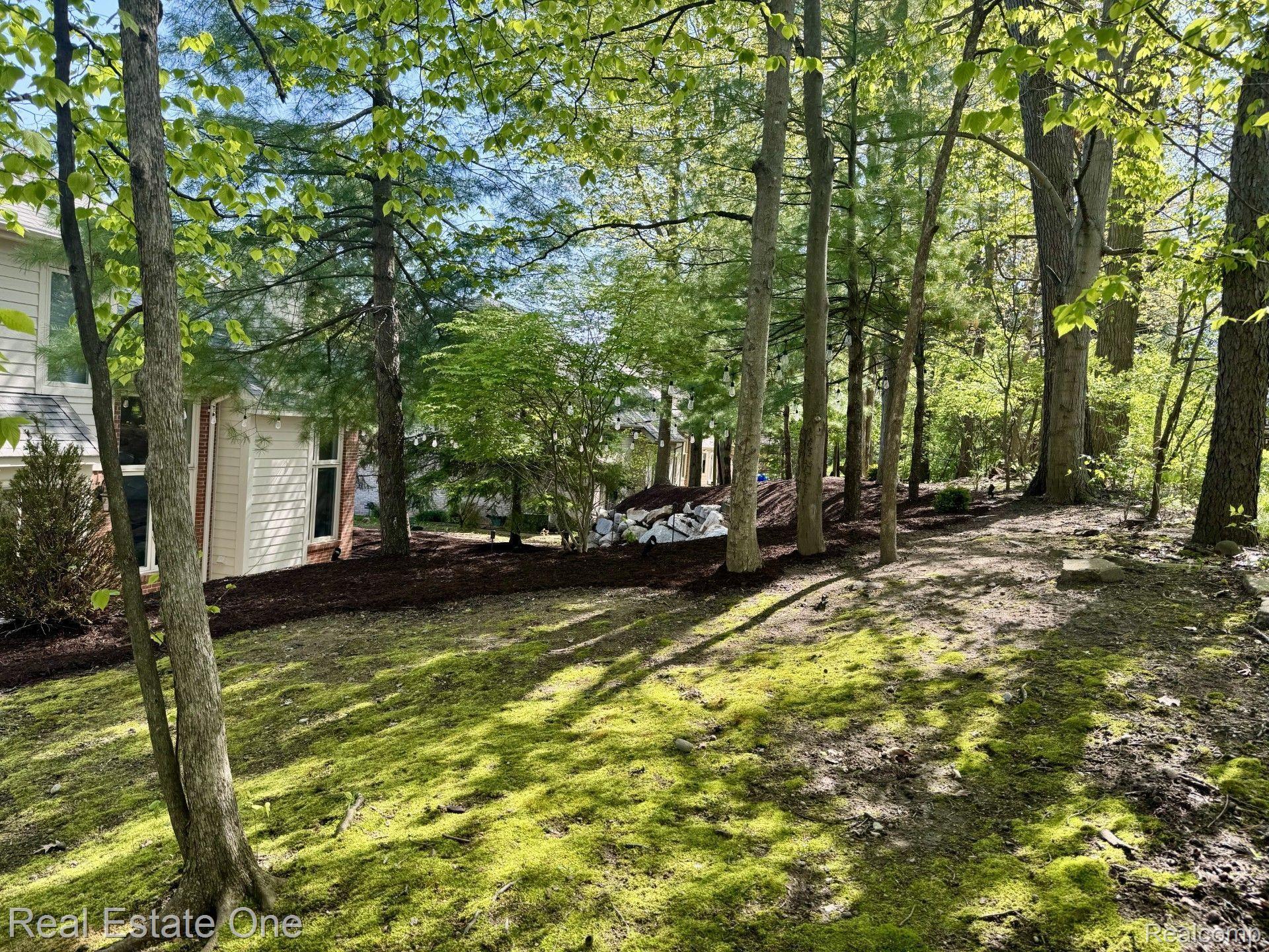 516 BLOOMER RIDGE DR