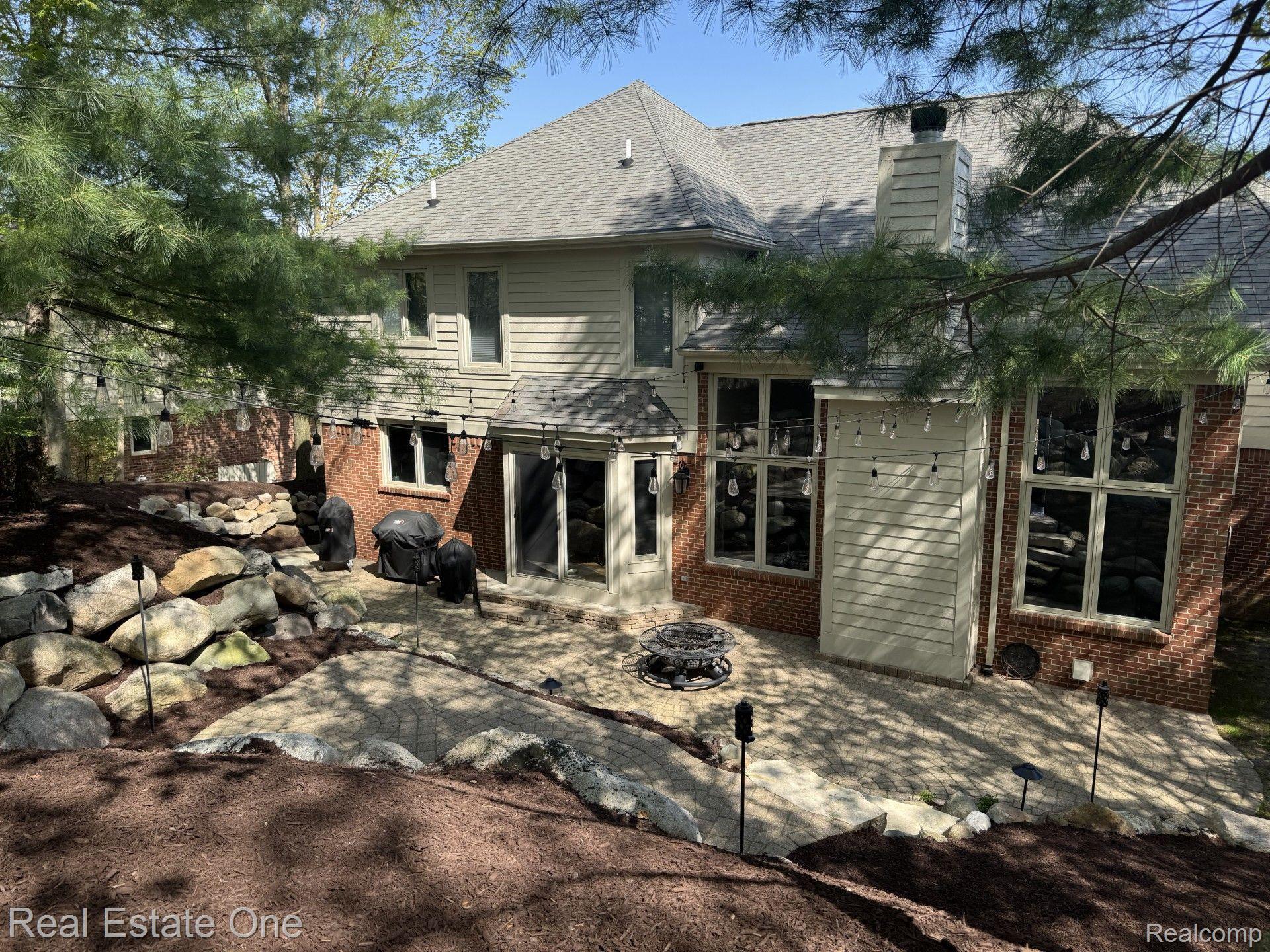 516 BLOOMER RIDGE DR