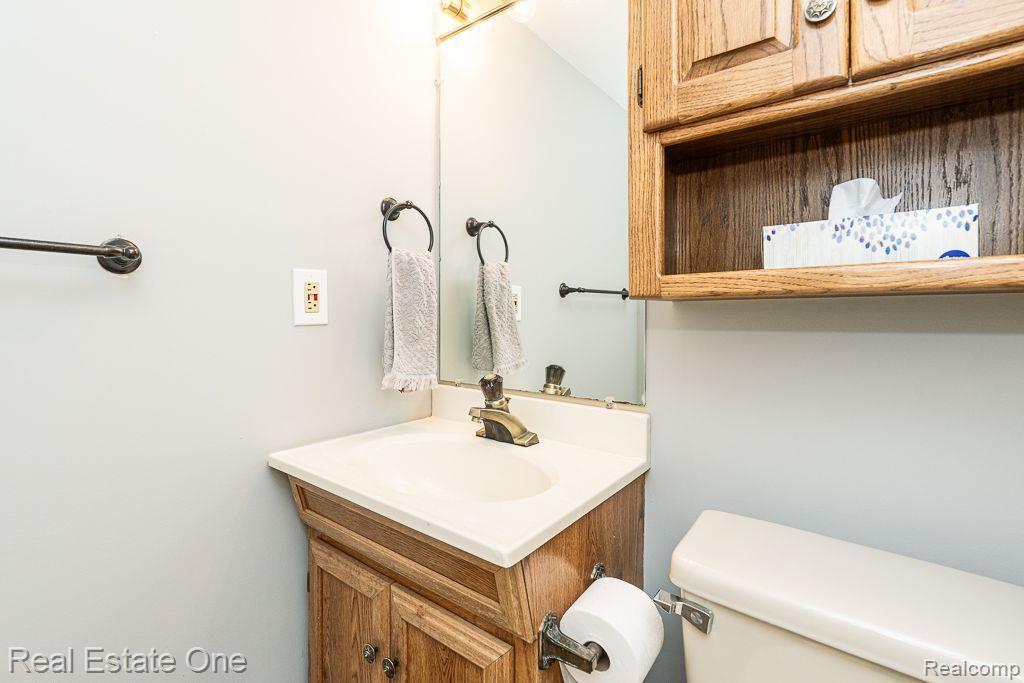 318 ARLINGTON DR