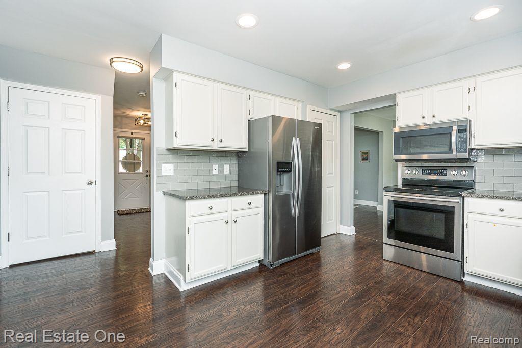 318 ARLINGTON DR