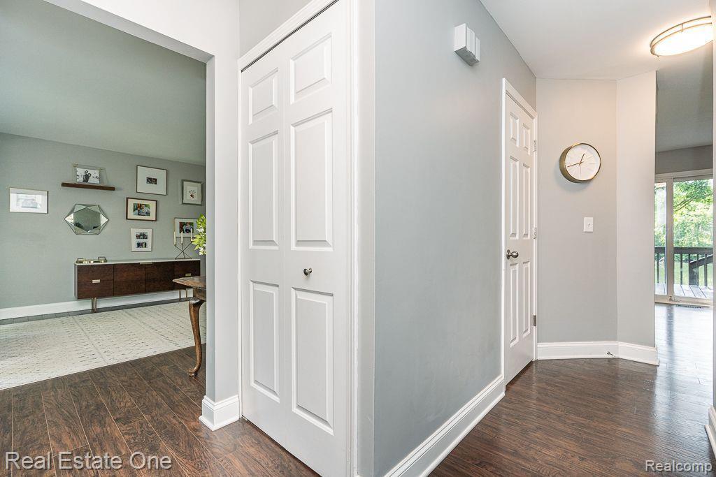 318 ARLINGTON DR