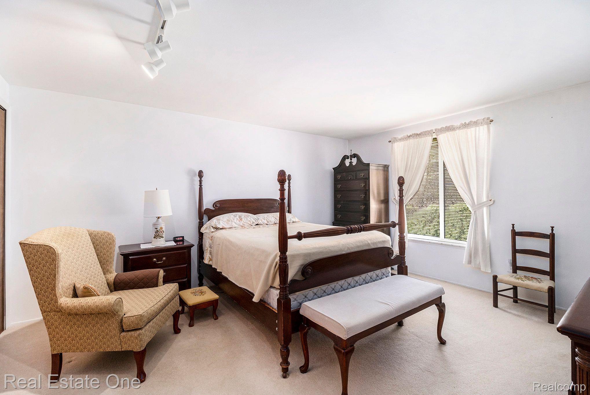 1750 TIVERTON RD 28 7 Unit: 28