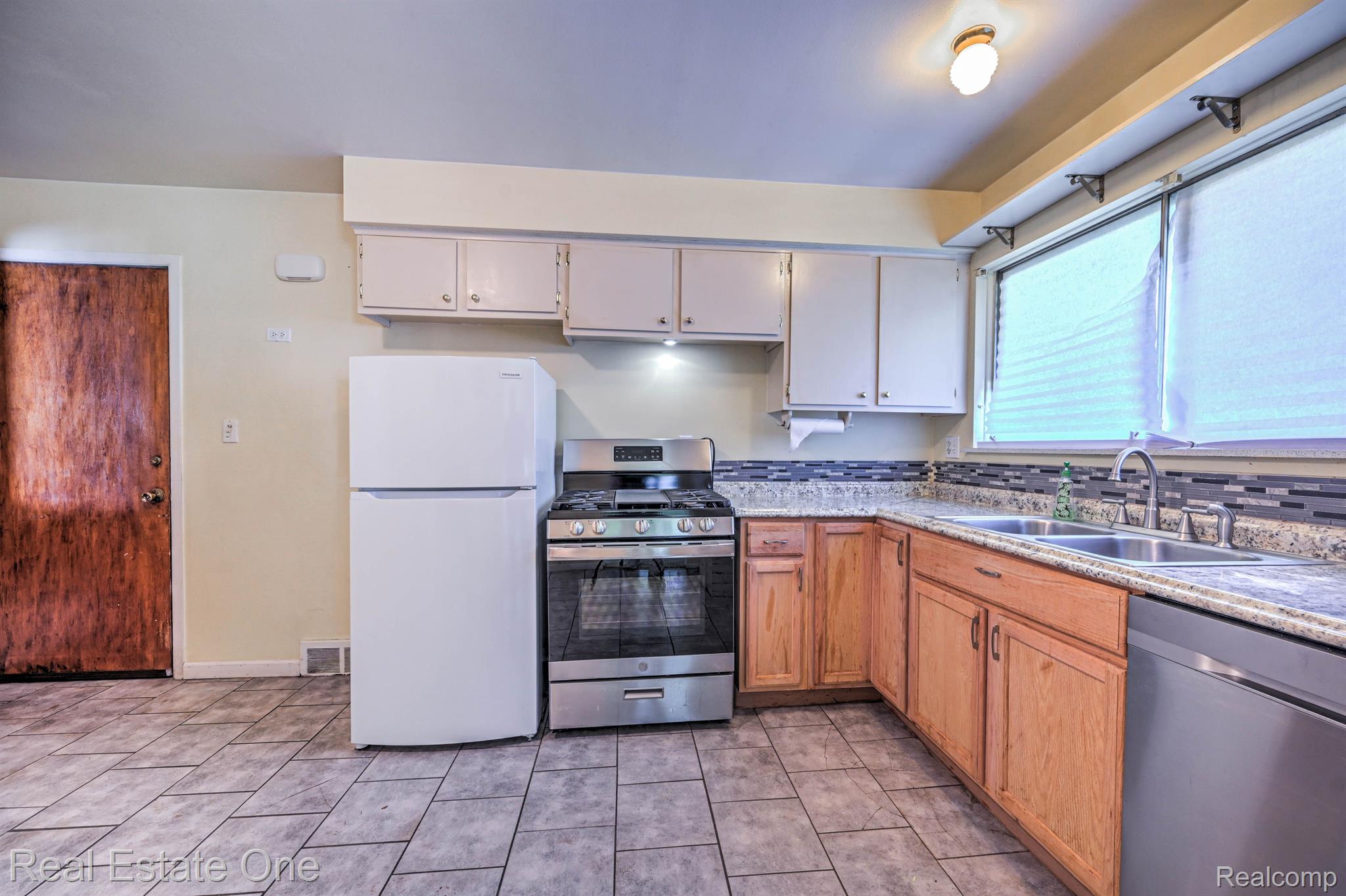 11837 METEOR DR