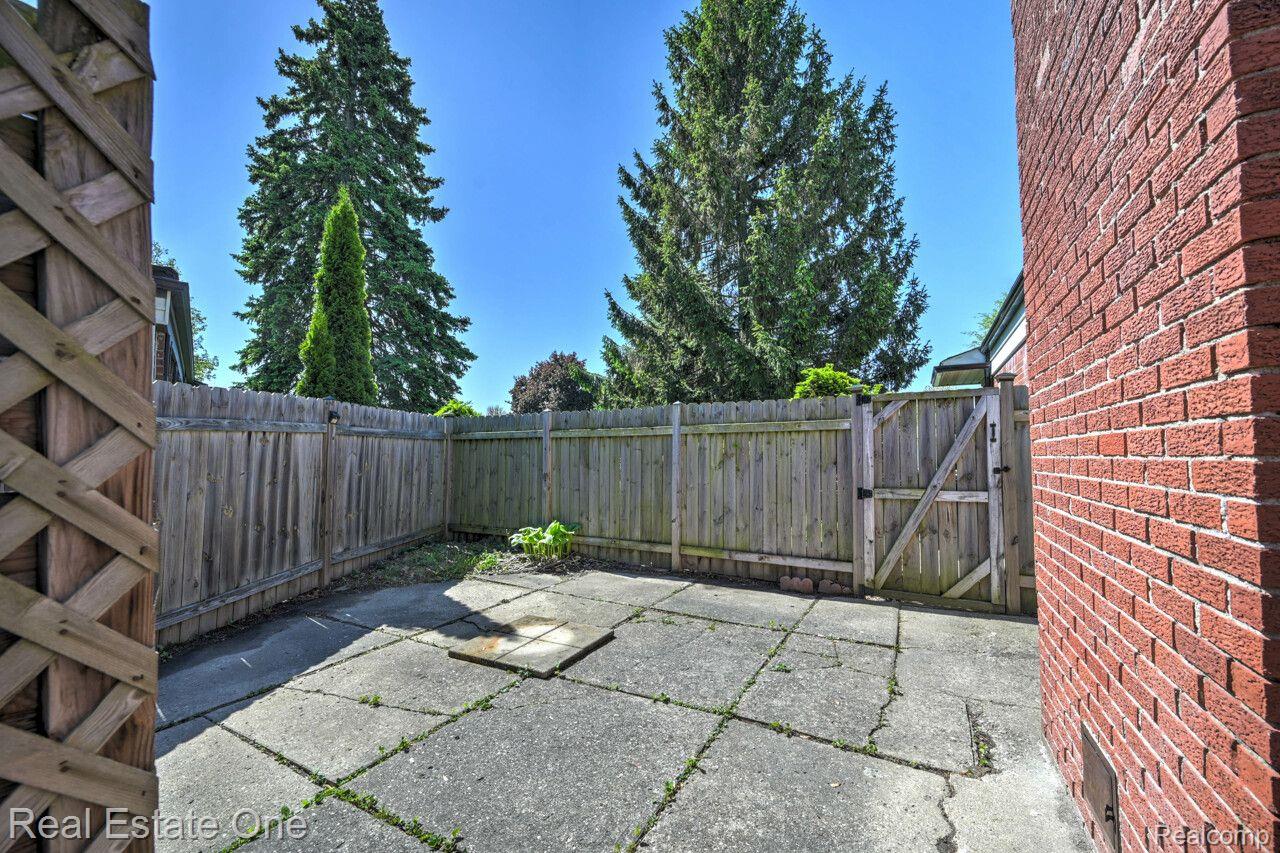 11837 METEOR DR
