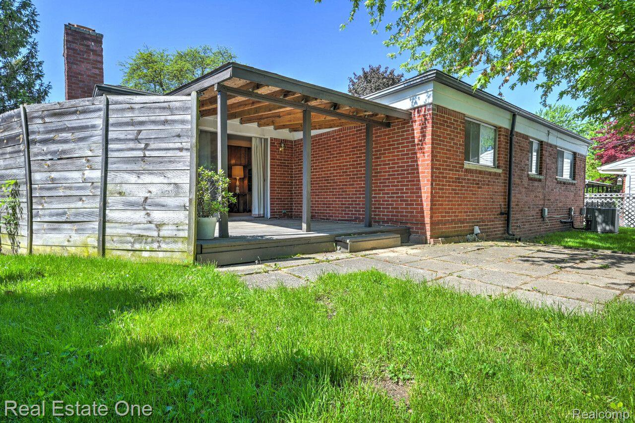 11837 METEOR DR