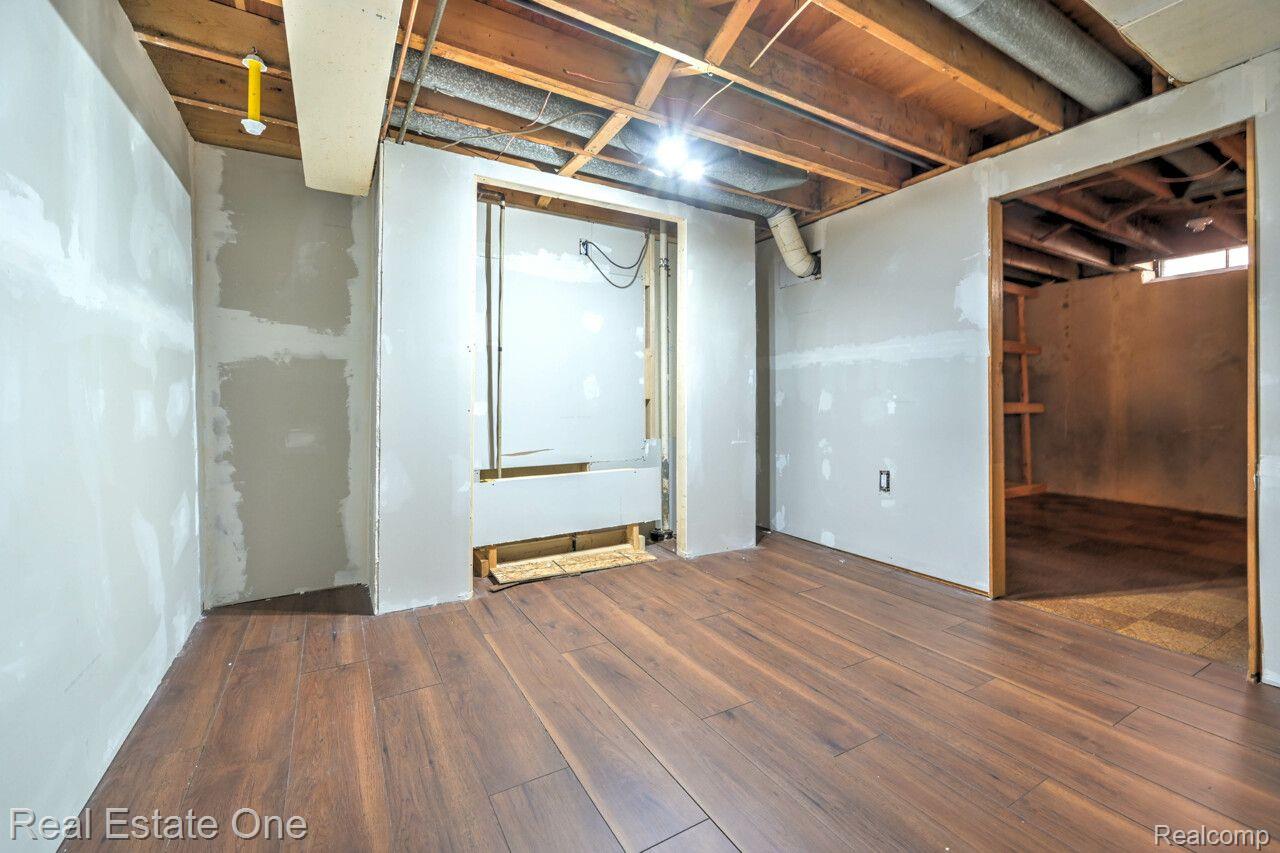 11837 METEOR DR