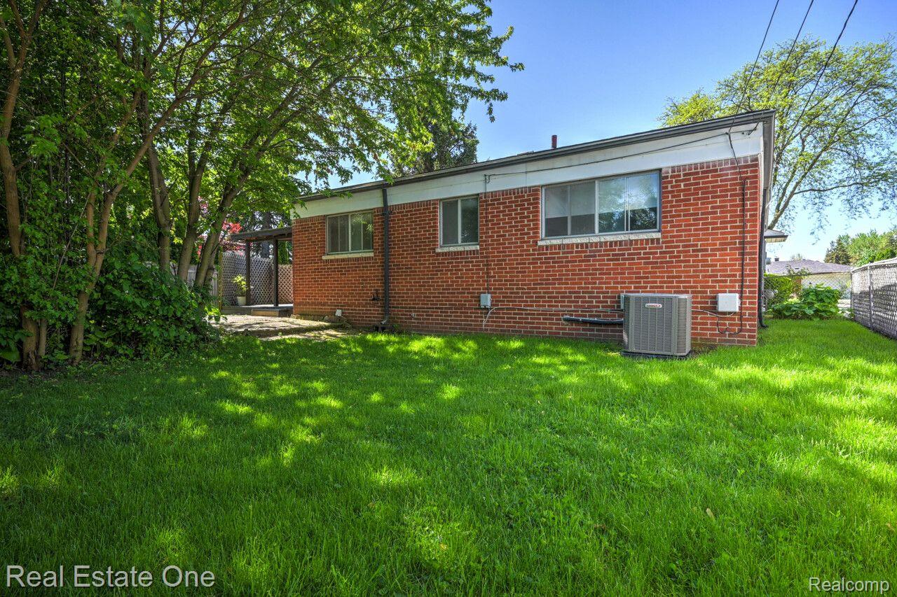 11837 METEOR DR