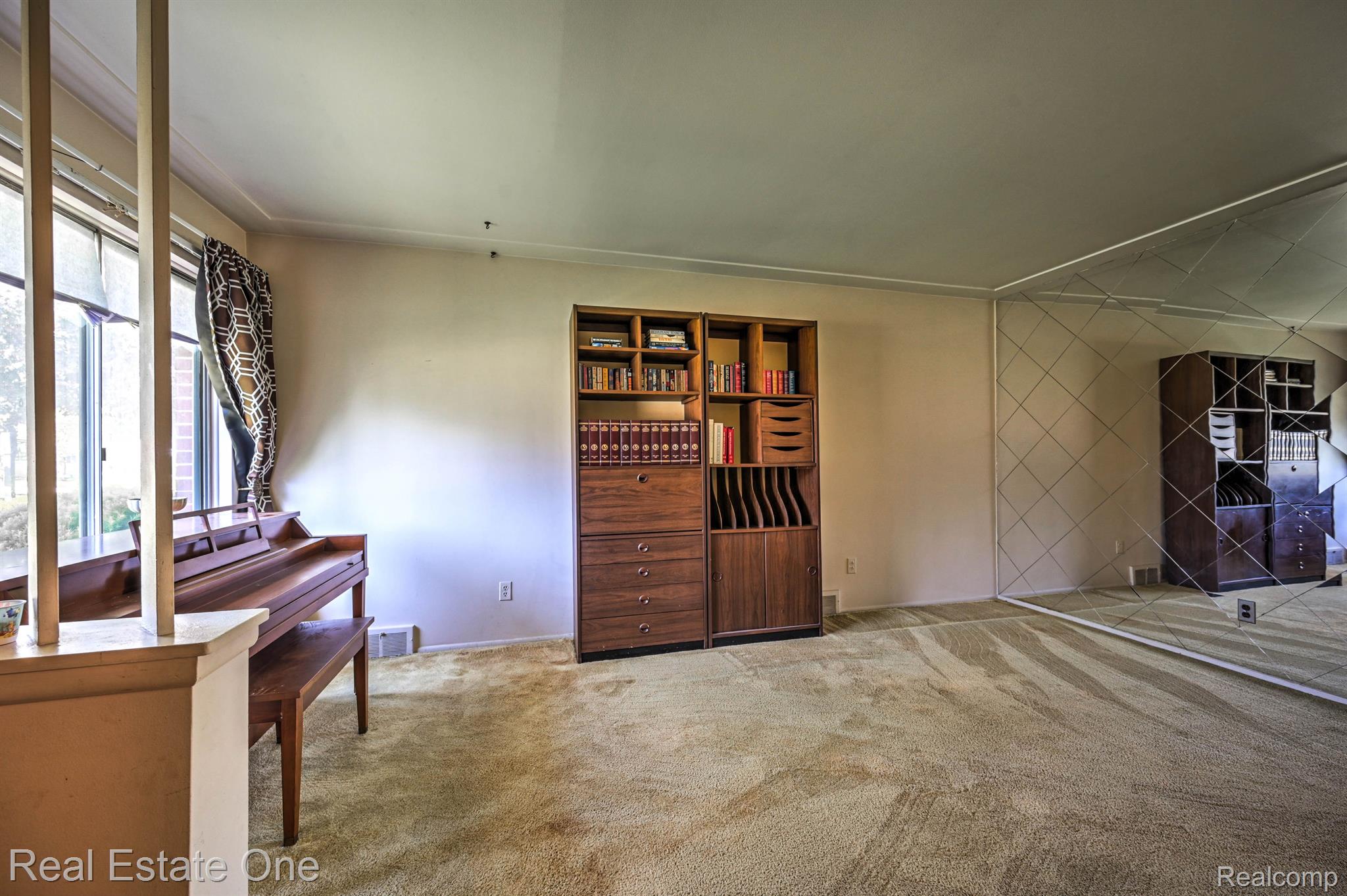 11837 METEOR DR