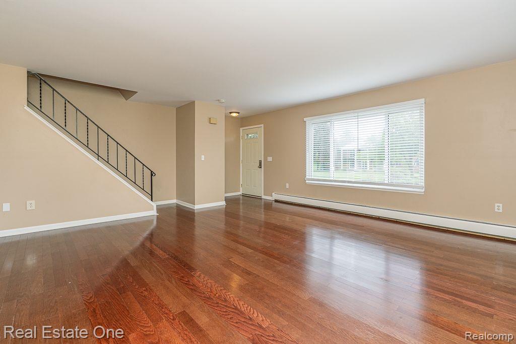 1127 TIENKEN CRT