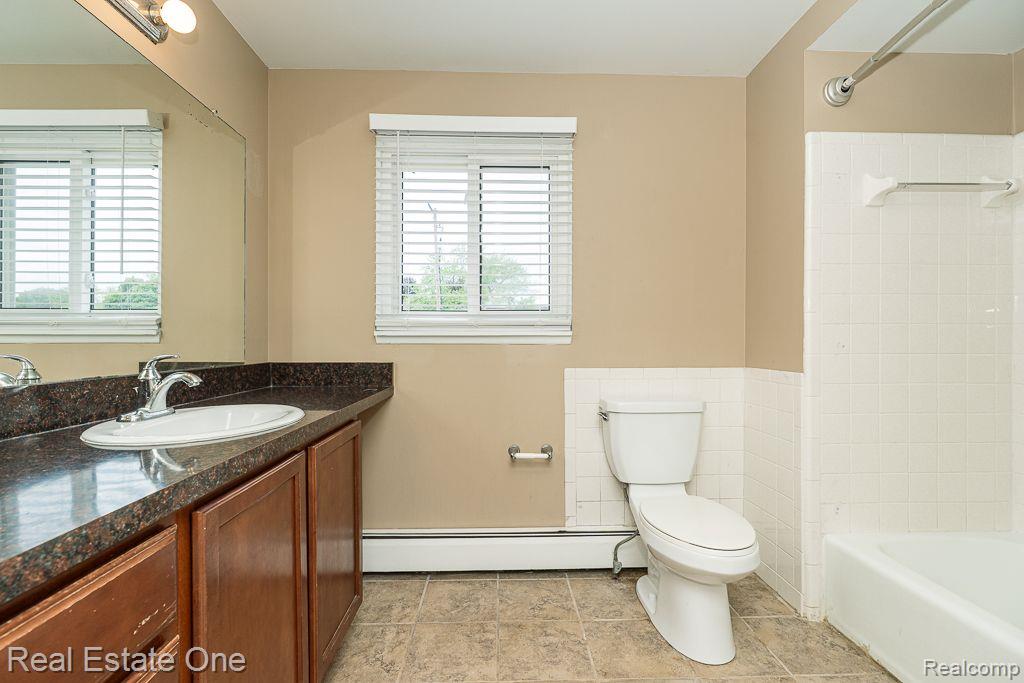 1127 TIENKEN CRT