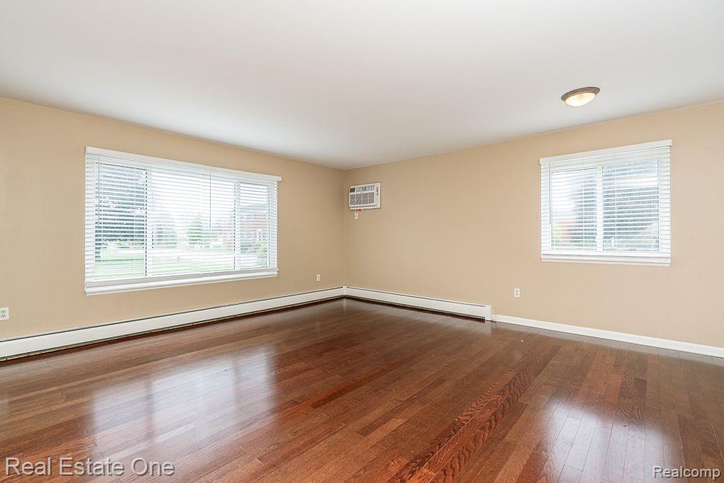 1127 TIENKEN CRT