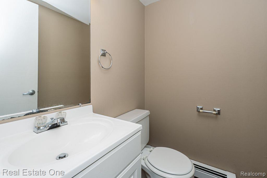 1127 TIENKEN CRT