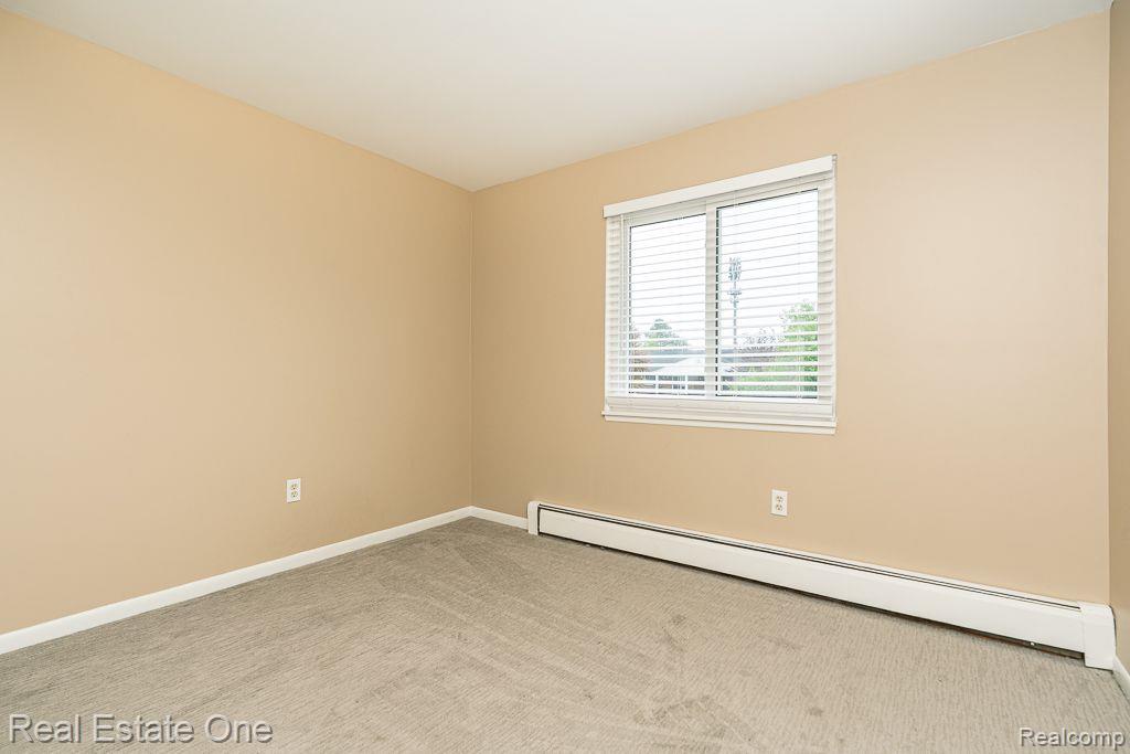 1127 TIENKEN CRT