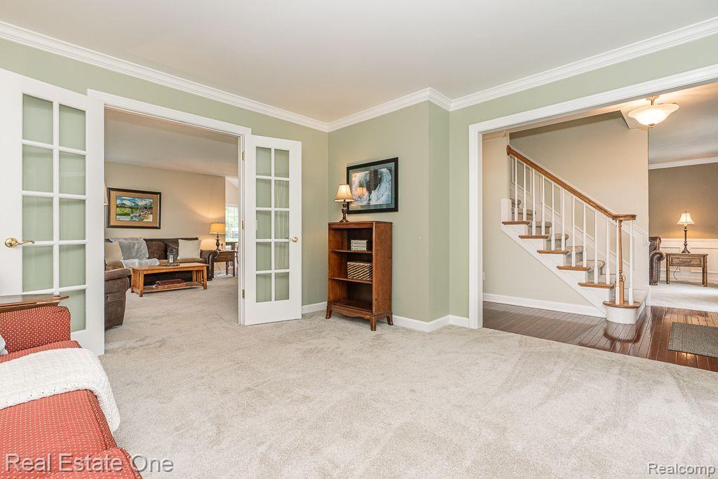 9079 TWIN OAKS