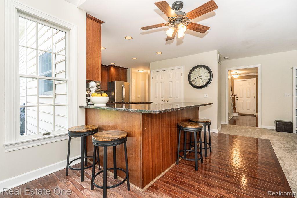 9079 TWIN OAKS