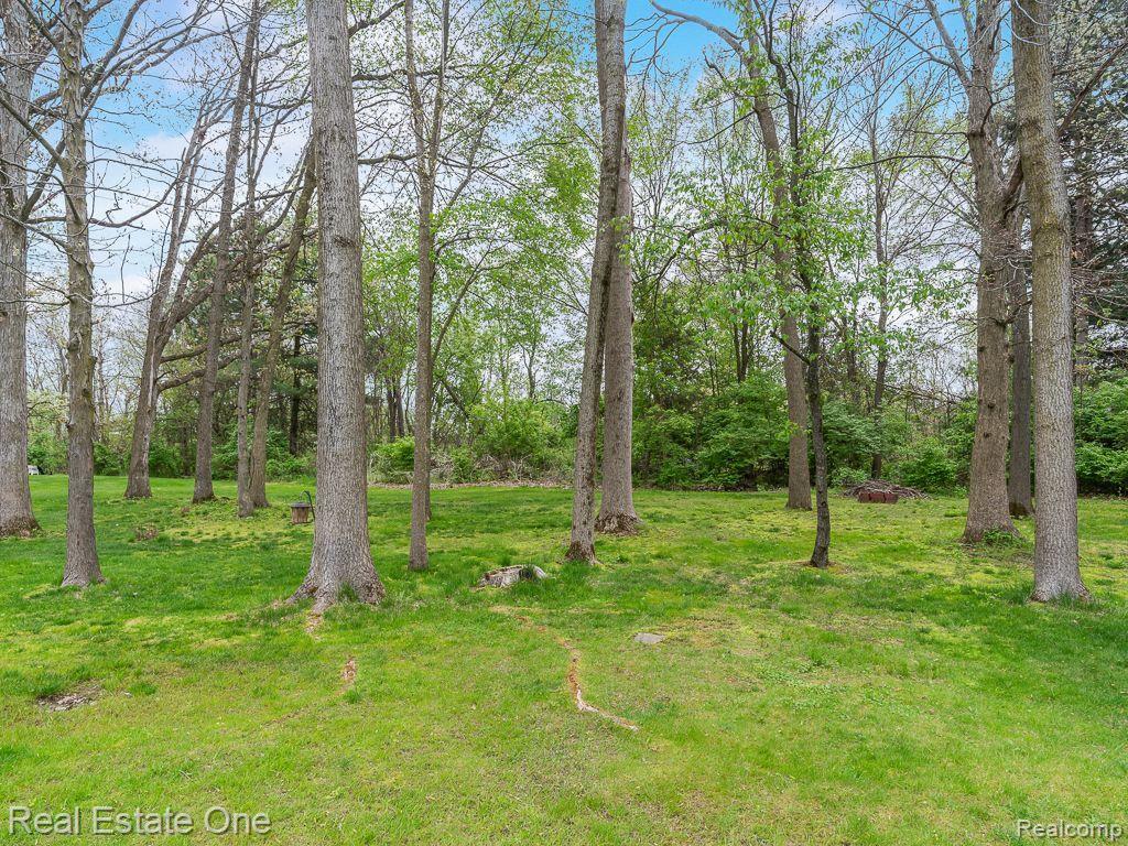 9079 TWIN OAKS