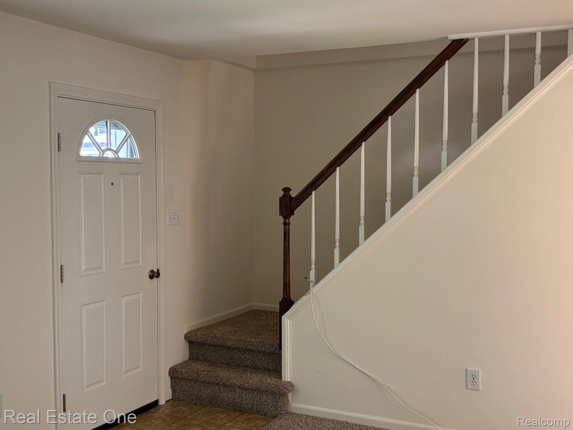 1163 Marquette CRT