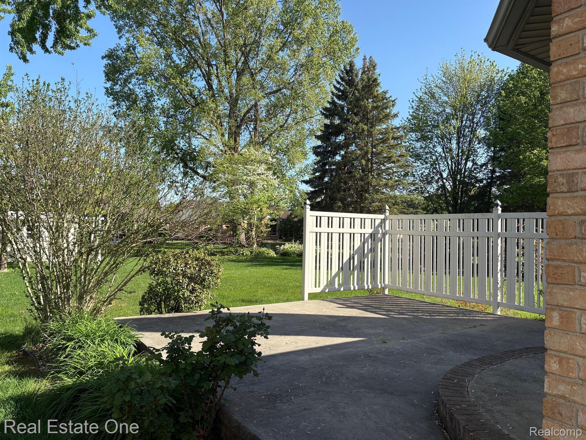 39858 Wilmette Drive DR