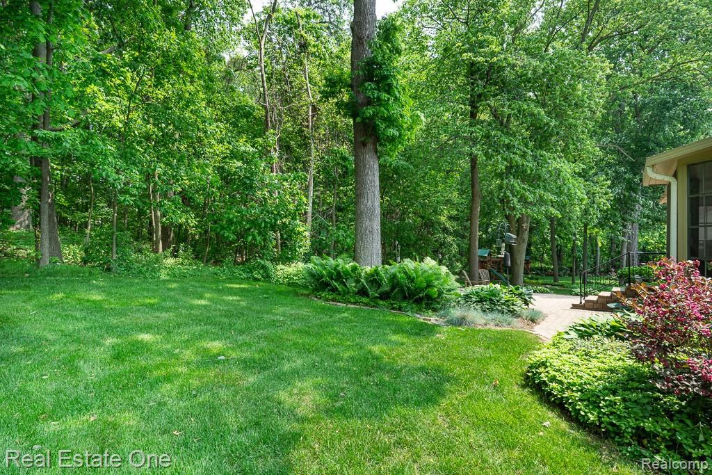 730 WOODFIELD WAY