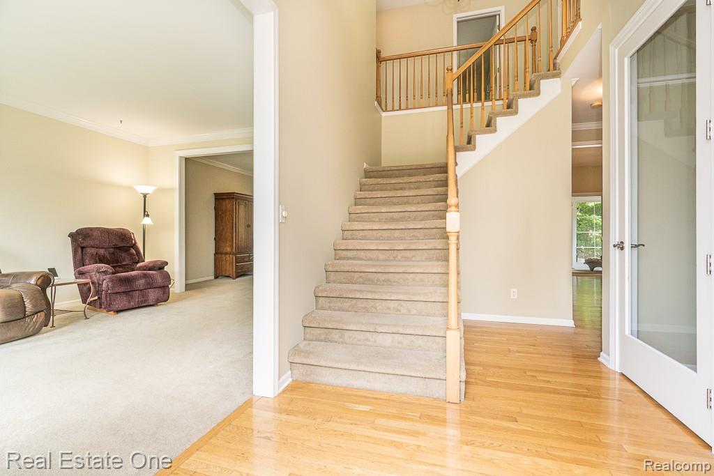 730 WOODFIELD WAY