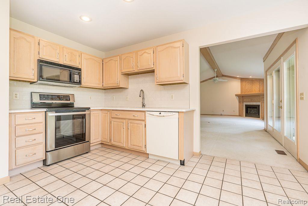 8187 Sawgrass TRL