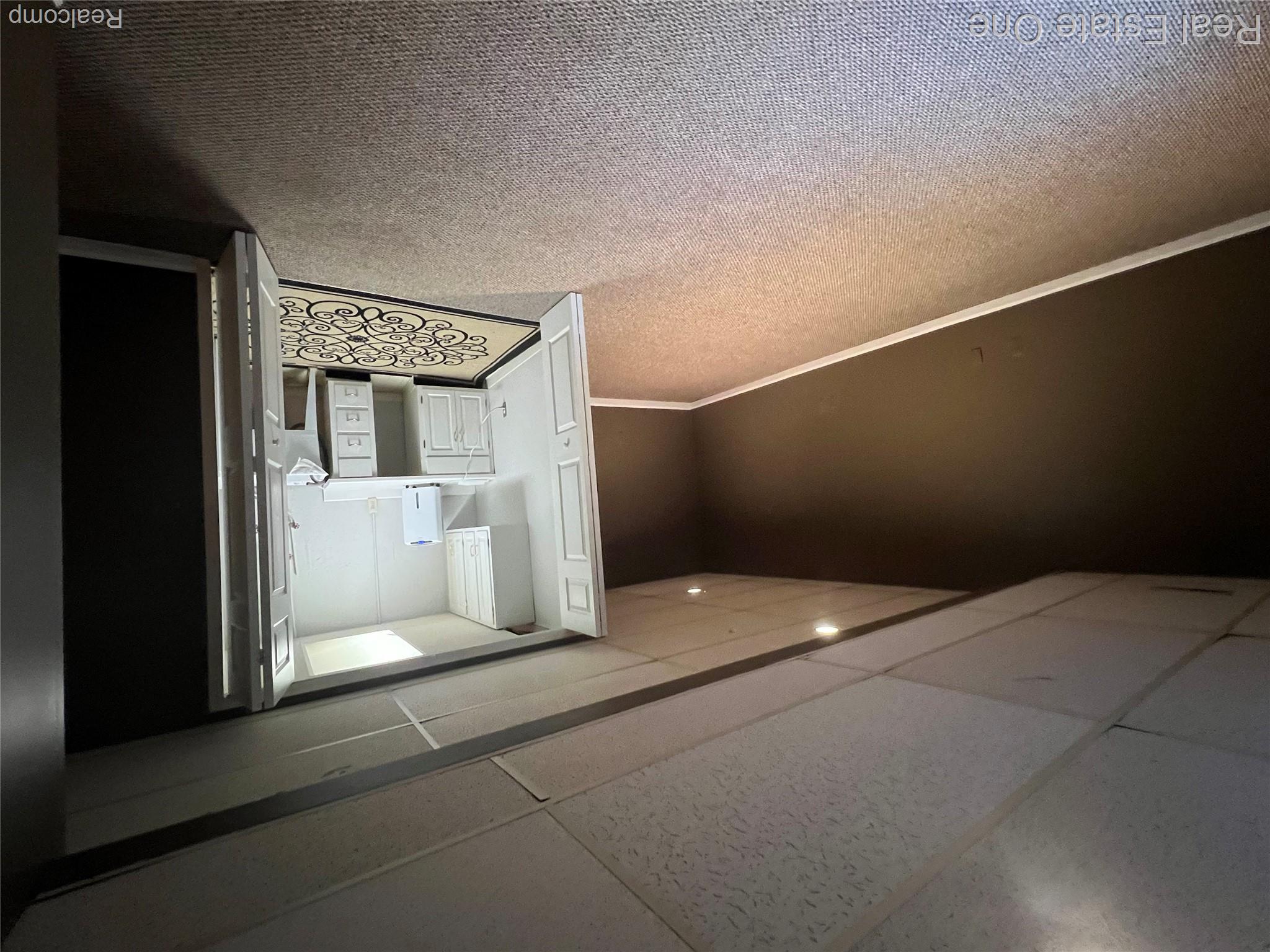 1564 Gas Light LN 192 Bldg#: 35 Unit: 192