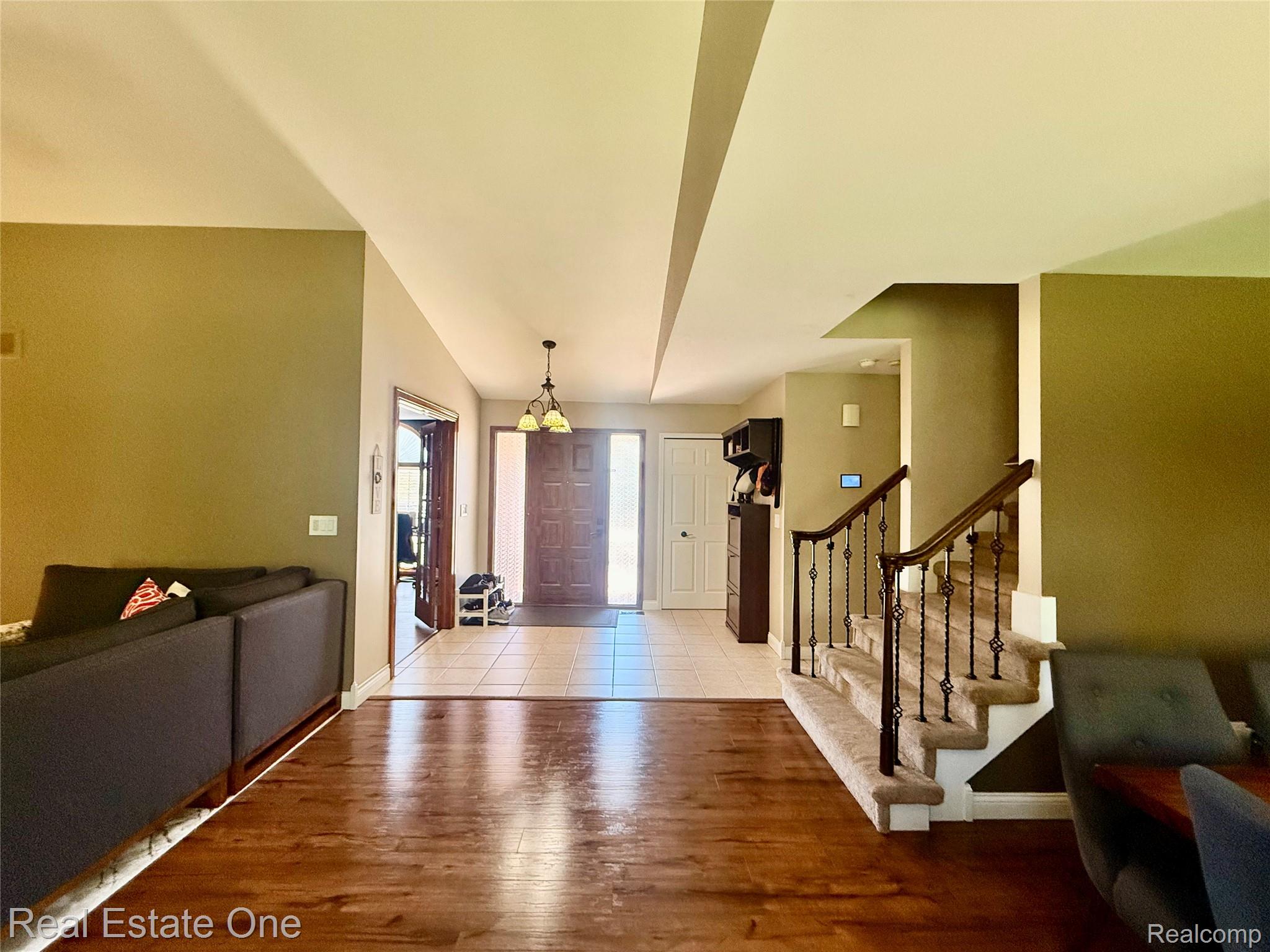 3328 PRIMROSE Drive