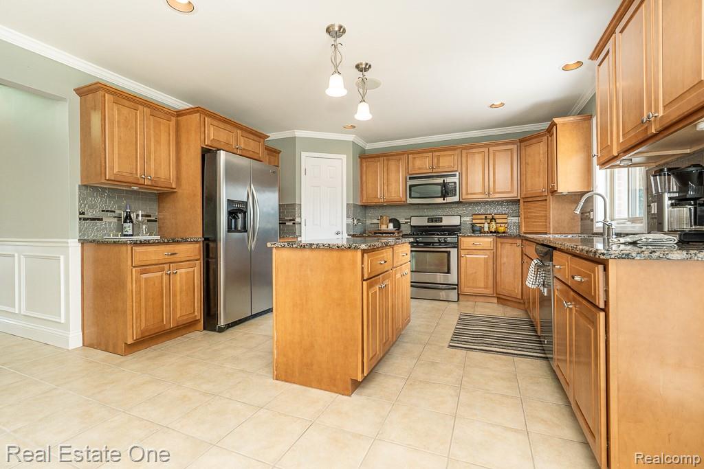 19828 Gloria Drive