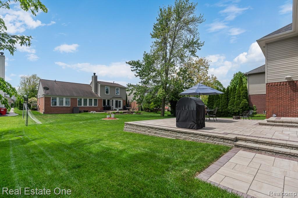 19828 Gloria Drive