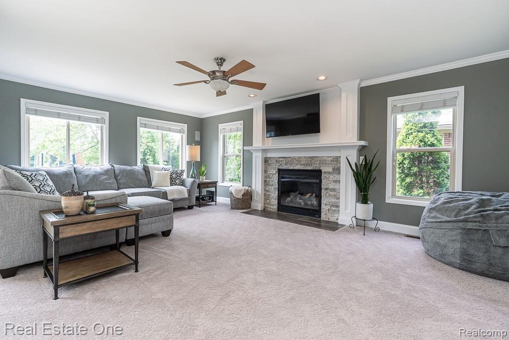 19828 Gloria Drive