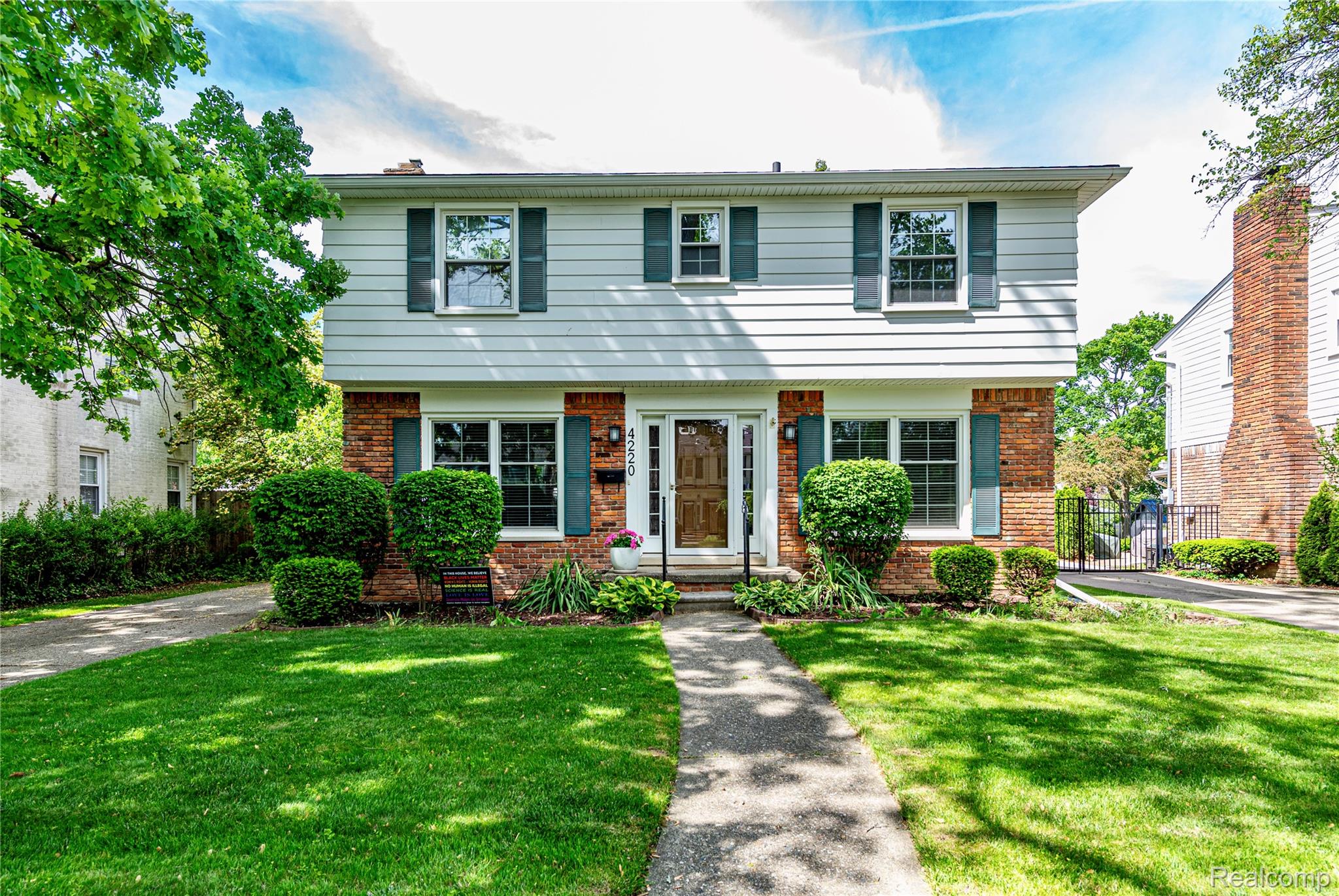 4220 Arlington Drive