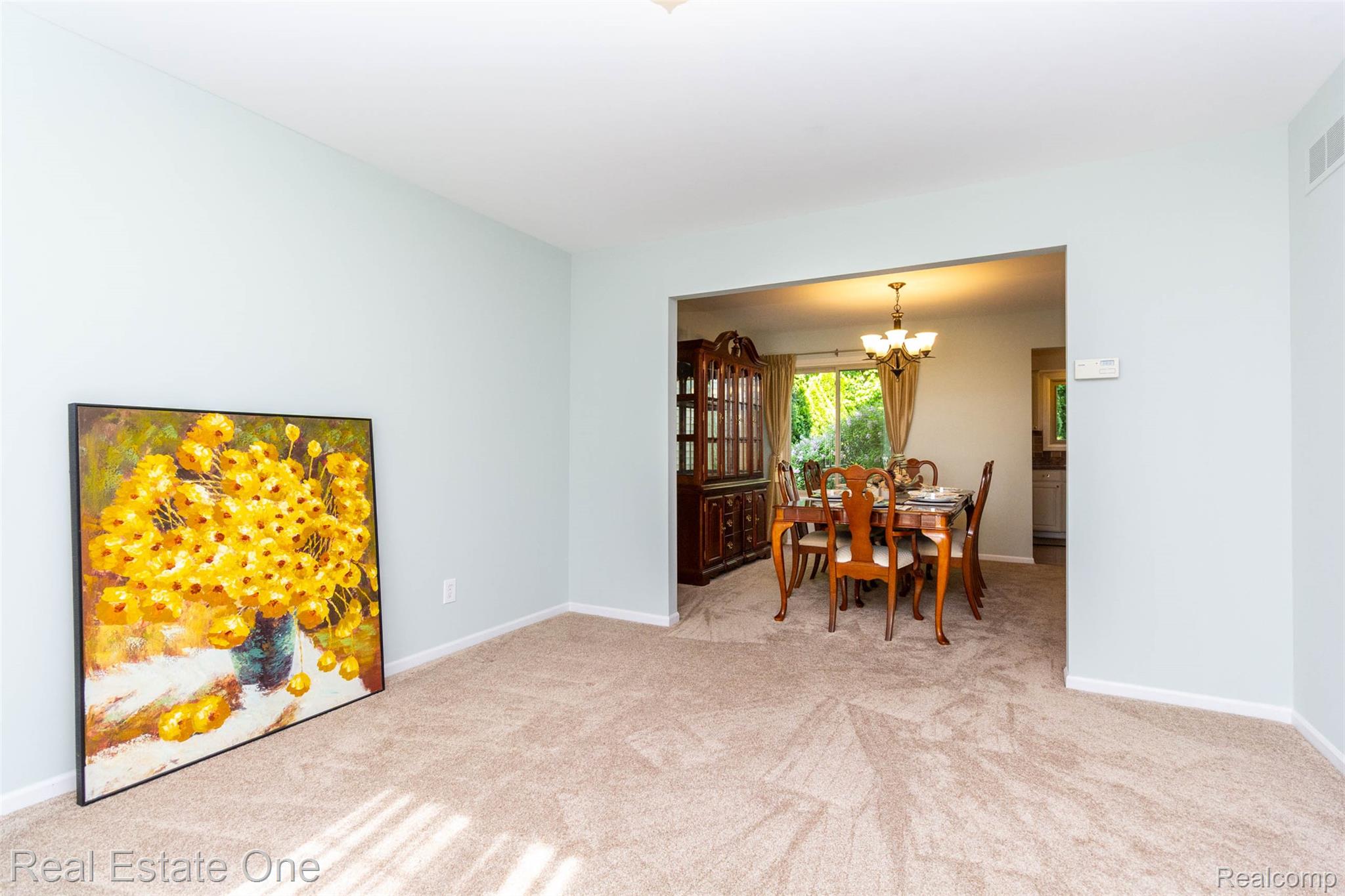 7062 Foxridge Drive