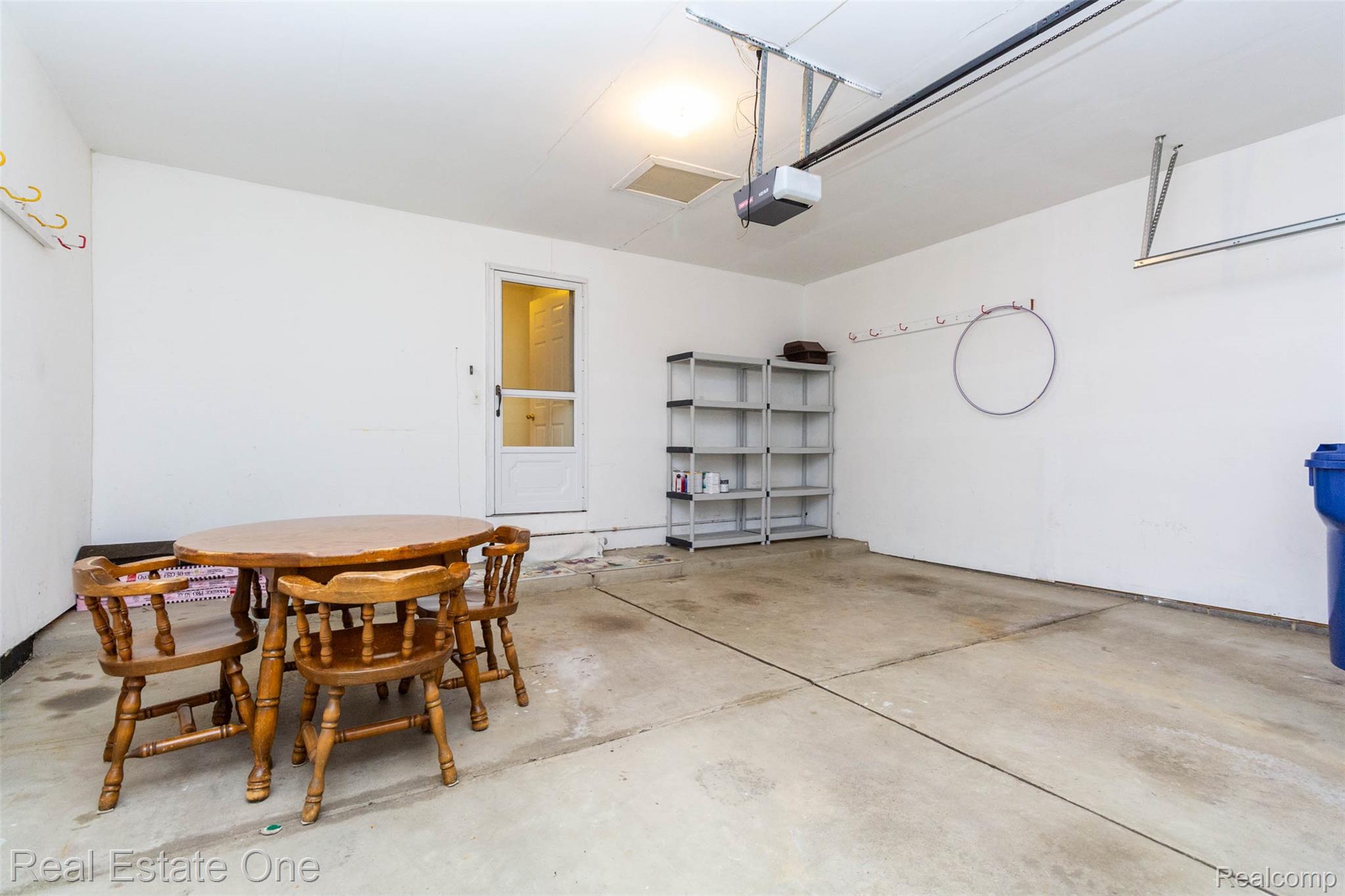 7062 Foxridge Drive
