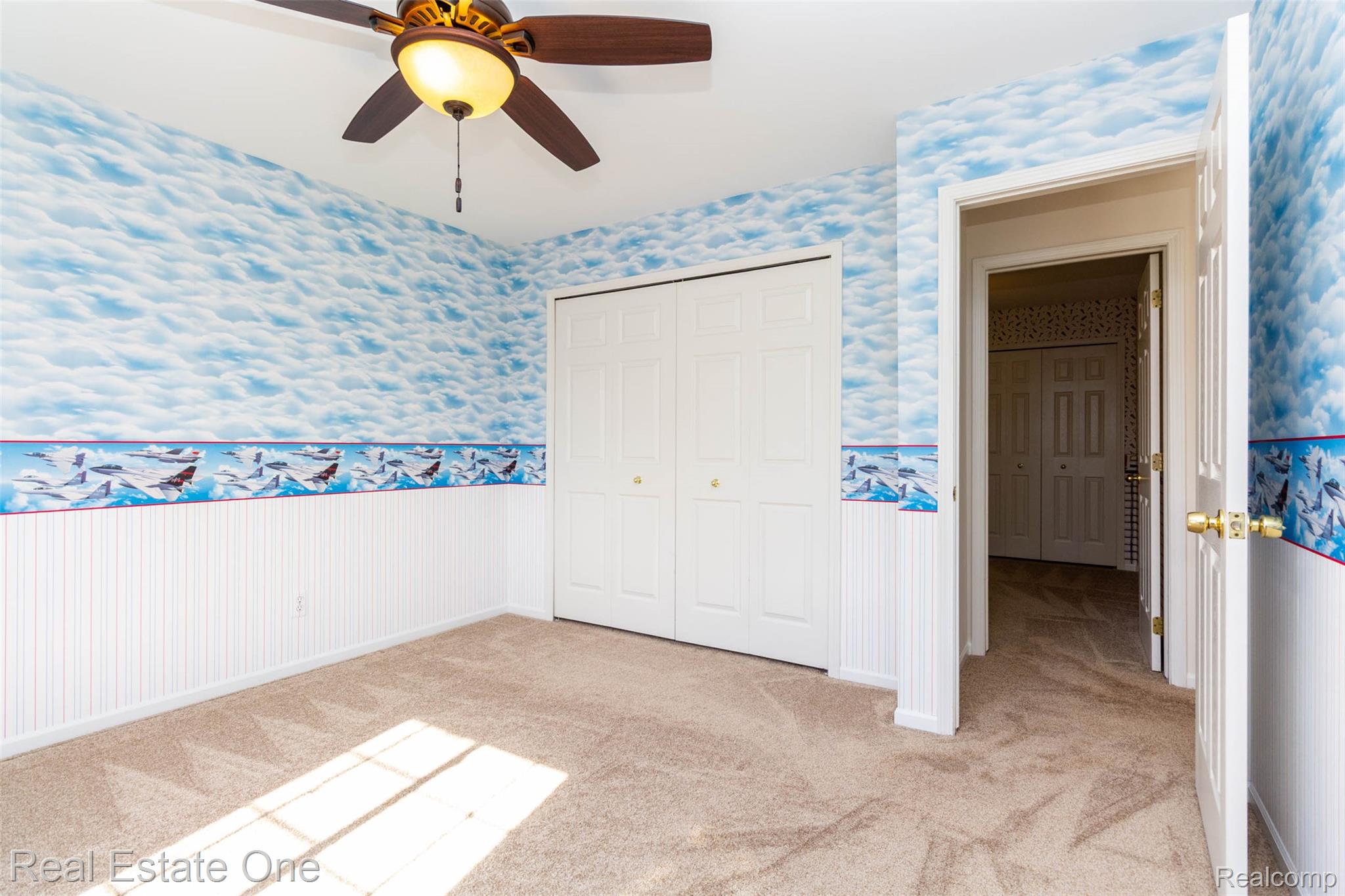 7062 Foxridge Drive