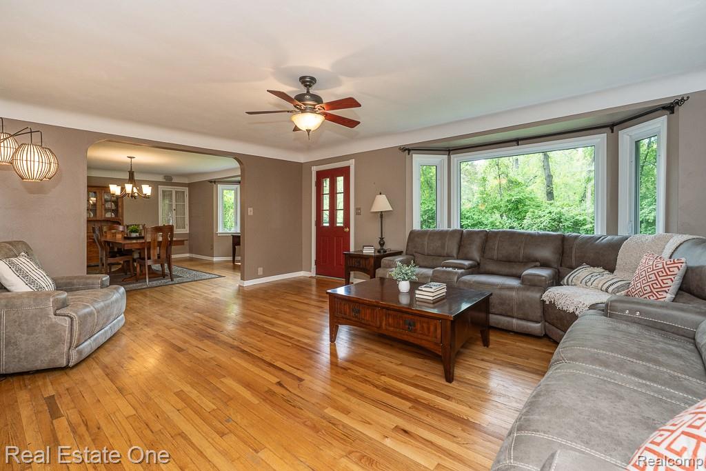 241 E Gunn Road