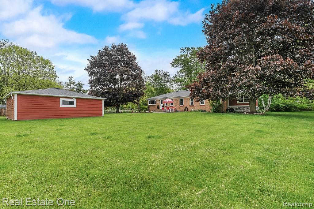 241 E Gunn Road