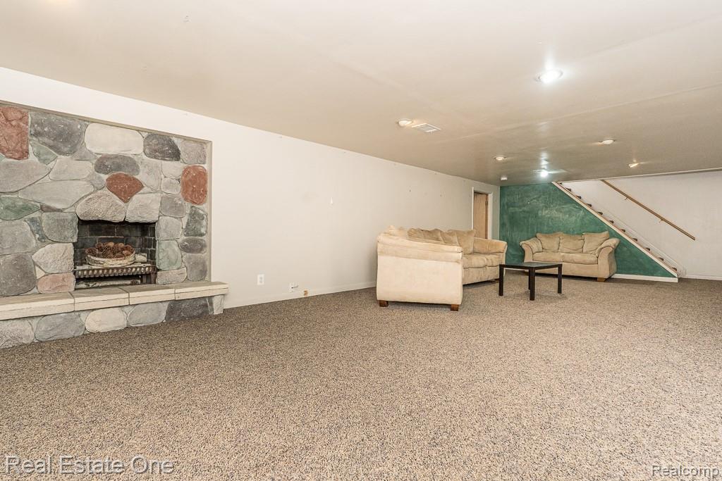 241 E Gunn Road